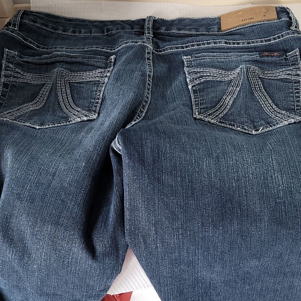Seven7 jeans Capris 
